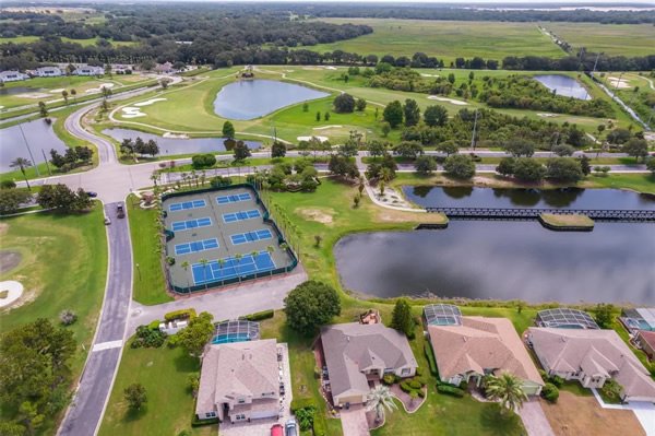 Tennis / Pickleball Courts